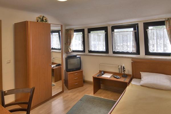 Hotel Am Markt Kleinblittersdorf Экстерьер фото